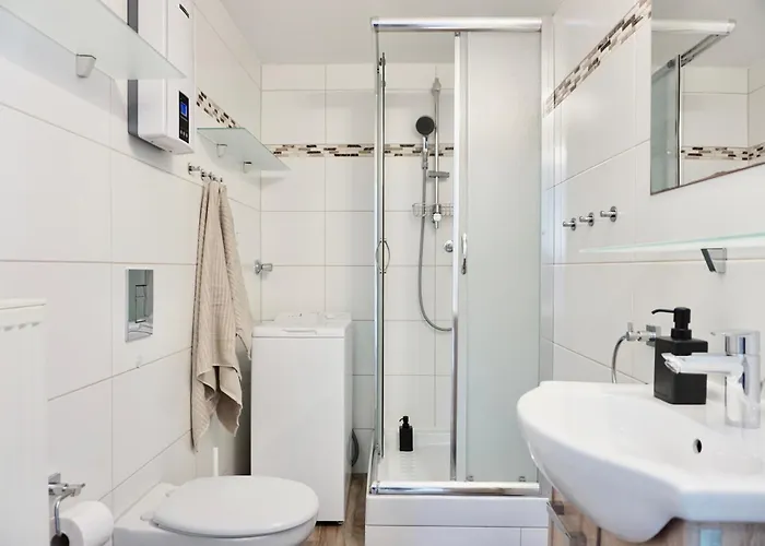 Stylisches Fuer 2 Personen In Historischem Fachwerkhaus 4 Etage Mit Blick Auf Stadt & Festung * Koblenz (Rhineland-Palatinate)