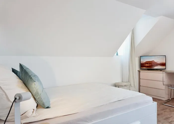 Stylisches Fuer 2 Personen In Historischem Fachwerkhaus 4 Etage Mit Blick Auf Stadt & Festung Apartment Koblenz (Rhineland-Palatinate)